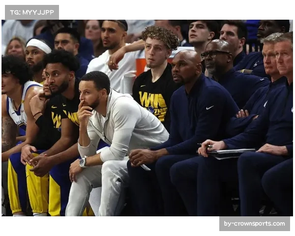 科尔寻找兼容阵容搭配 逐步恢复库里至首发位置 科尔寻找兼容阵容搭配 逐步恢复库里至首发位置